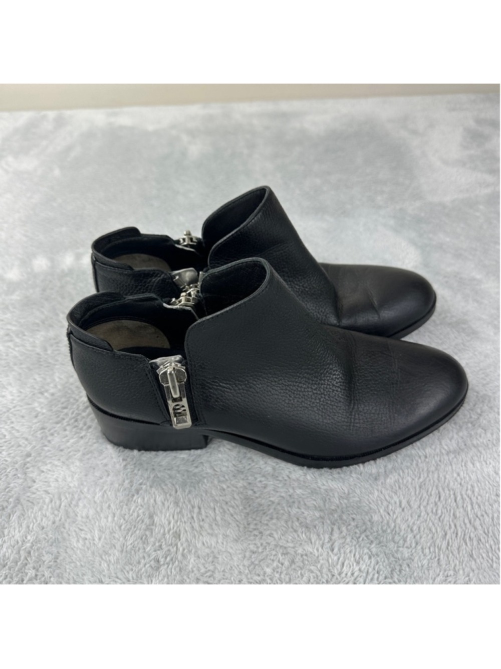 3.1 Phillip Lim Women's Size 5 US Alexa Black Leather Ankle Booties SHE6-T186SPX - Picture 4 of 11
